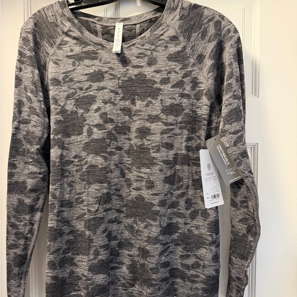 Athleta Tops - Athleta Momentum Floral Top